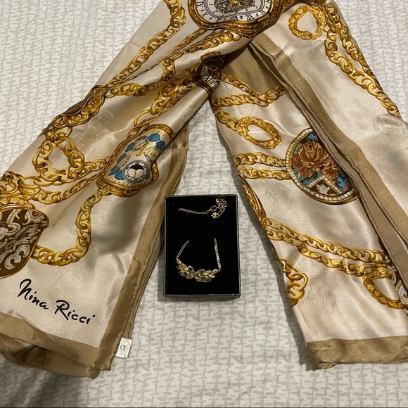 Nina Ricci ❤️ Silk scarf - Picture 5 of 8